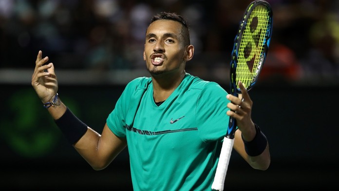 VIDEA: Bouřlivák Kyrgios: Nejdřív úder roku, potom rozmlátil raketu!&nbsp;