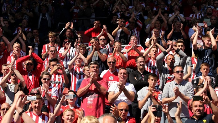 Southampton jde po vítězství do čela! Brighton s Burnley bez branek