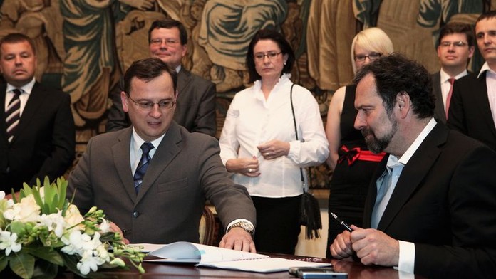 Padne vláda? Věci veřejné stále protahují rozhodnutí!