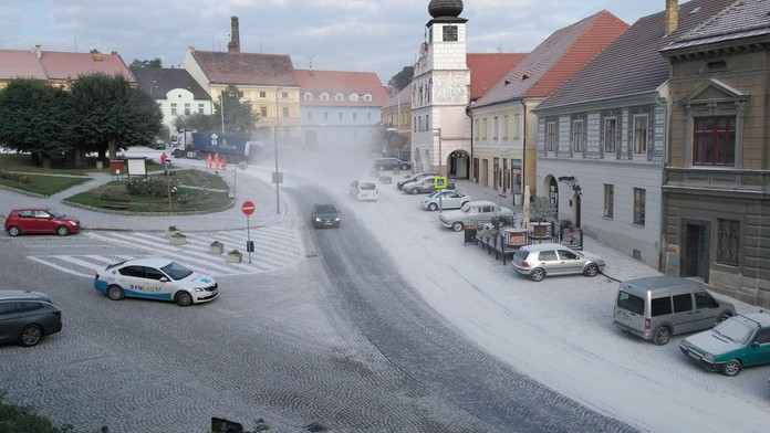 Lidé ve Volyni nemohli dýchat! Město pokryl jemný bílý prášek