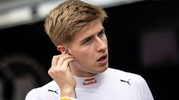 Za rasistický výraz přišel trest. Red Bull vyřadil svého testovacího jezdce