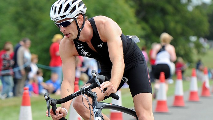 Button se nenudí. V přestávce F1 uspořádá svůj vlastní triatlon