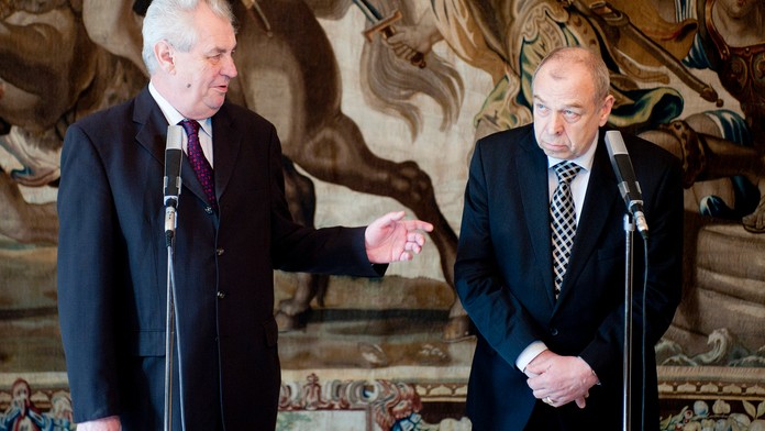 Zeman ovládá i část ČSSD: Pražskou kandidátku prý povede jeho spojenec odborář Zavadil
