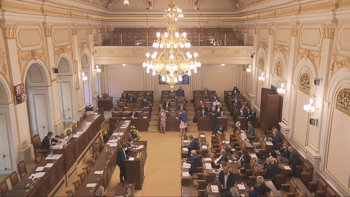 Sněmovna zrušila automatické zakládání datových schránek. Lidé o ně budou žádat