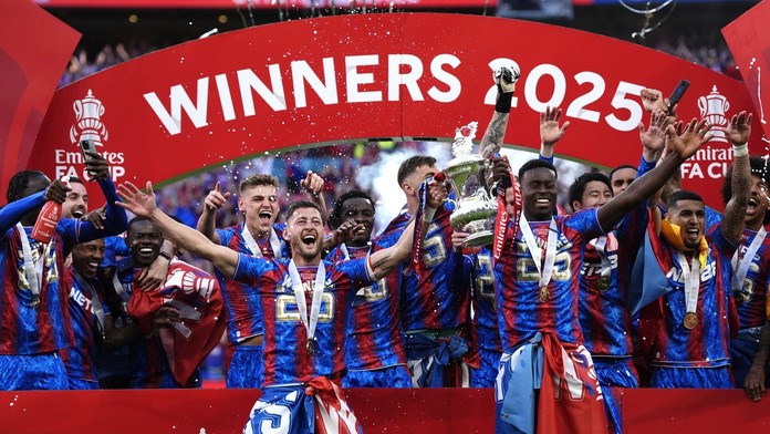 Škatulata v Anglii. Crystal Palace kvůli Lyonu nastoupí jen v Konferenční lize