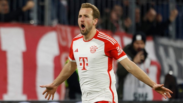 Kane je víc než Lewandowski, říká legenda Bayernu Mnichov