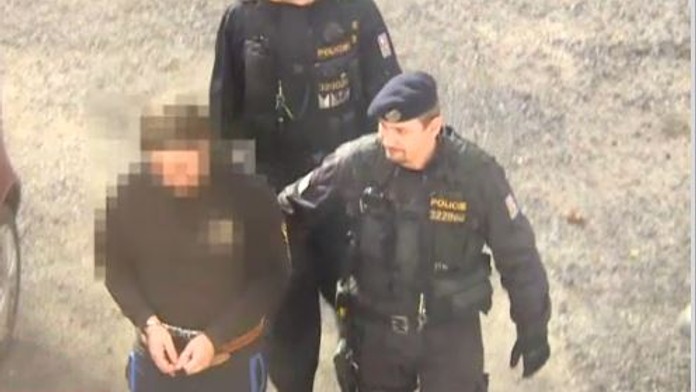 Krvavá vražda dvojčat: Pavel zasadil jednomu z bratrů sto ran!
