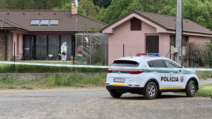 Strašlivá tragédie na Slovensku! Dítě (†5) i otec (†57) měli střelná poranění