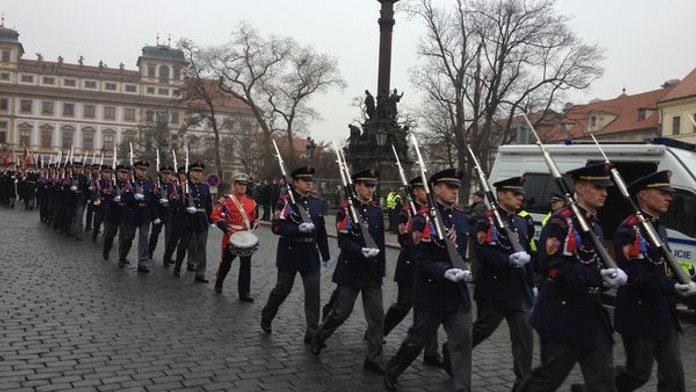 Hradní stráž marně shání nové členy. Většina neprojde testy