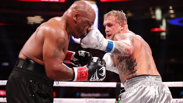 Chci být šampionem, hlásí kontroverzní boxer Paul. Vyjmenoval možné soupeře