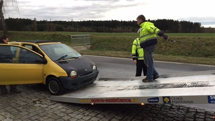 Auto na Táborsku zabilo dívku (7) a těžce zranilo chlapce (9)!