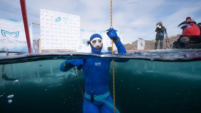 Ruský freediver posunul lidské limity! V ledových hlubinách stanovil nový rekord