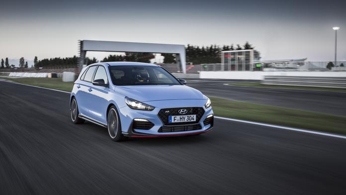 Hyundai představil svůj Golf GTI, a konkurenci pro Octavii