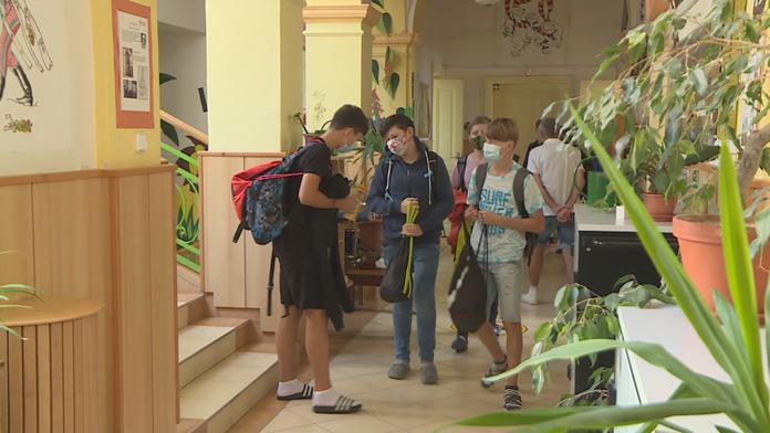 Itálie nechá školy otevřené i v létě. Děti mají dohnat to, co zameškaly