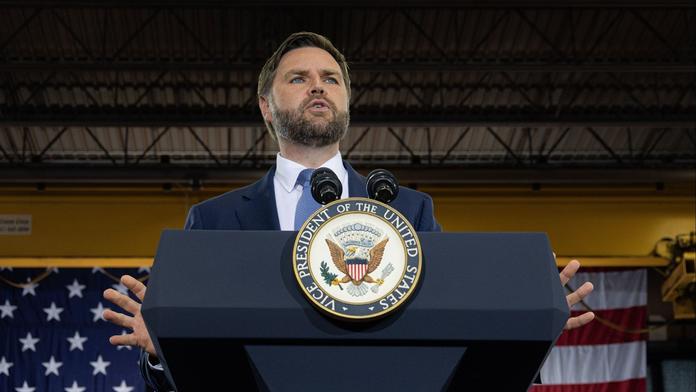 J. D. Vance promluvil o možné tragédii. Říká, že je připraven převzít Bílý dům