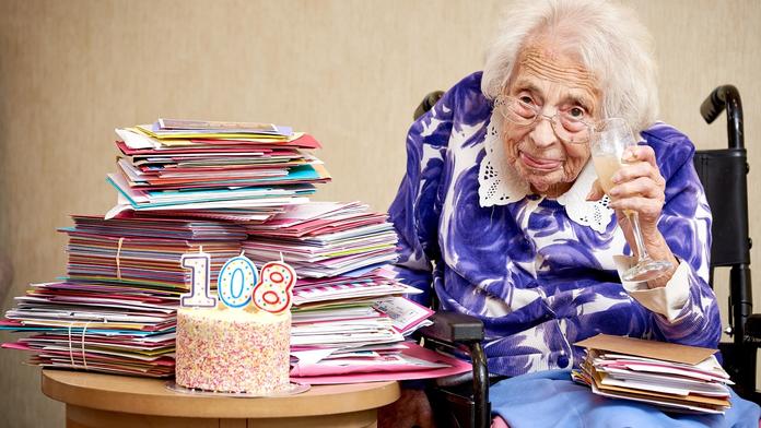 Dorothy oslavila 108. narozeniny. Na dlouhověkost má překvapivý recept
