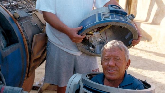 Zemřela hvězda Star Wars, představitel robota R2-D2