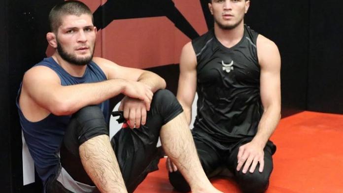 Nový Chabib? Neporaženého bratrance čeká UFC premiéra