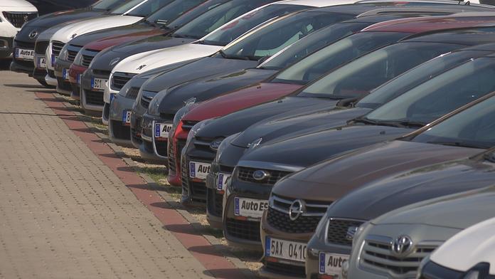 Jak se vloni dařilo automobilkám v Česku: V žebříčku je několik překvapení