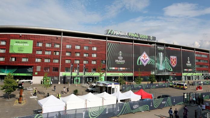 Fanoušek se pustil do Edenu: Takhle rozpadlá není ani Letná! Tvrdík reagoval