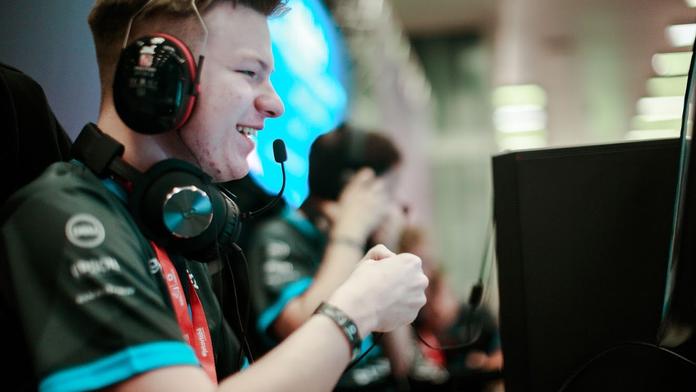 Semifinále Hitpoint Masters: Postup slaví SINNERS a Cyber Gaming