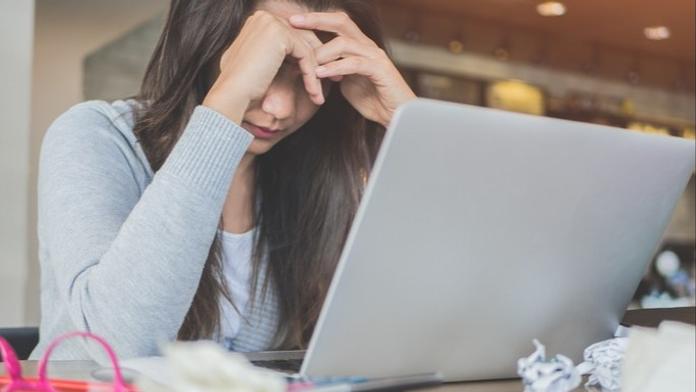 PŘEHLED: Ať nepřijdete o peníze! ČOI varuje před nebezpečnými e-shopy