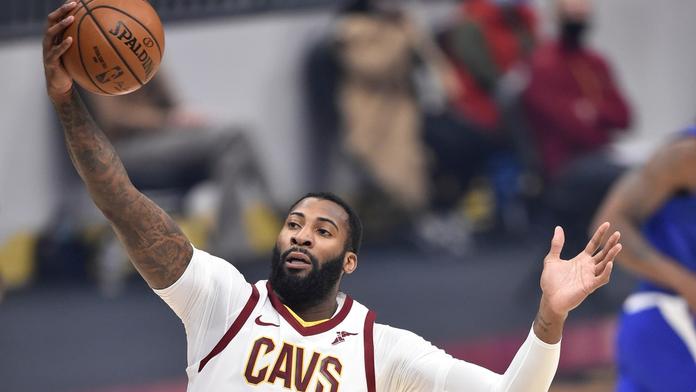 Reakce na krizi a marodku? Lakers chtějí přivést Drummonda