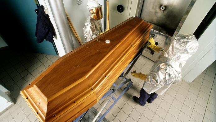 Práce v krematoriu za oponou: Slušný plat, ale velké emoce