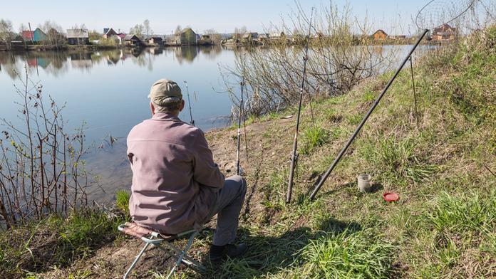 Noční lov platil jen jeden den. Vláda ho rybářům znovu zakázala