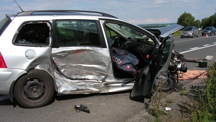 Po nehodě zůstal 1 mrtvý a 11 zraněných