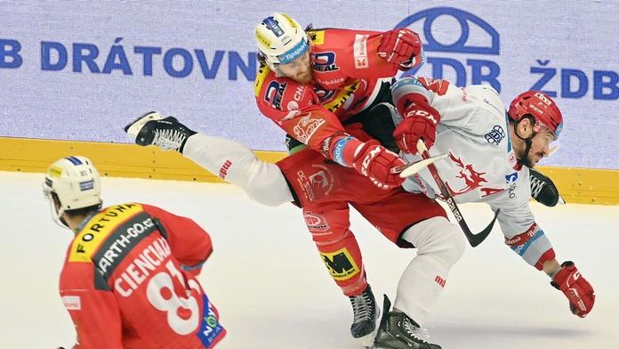 Kacetla zastínil Will. Pardubice udržely čisté konto a srovnaly stav semifinále