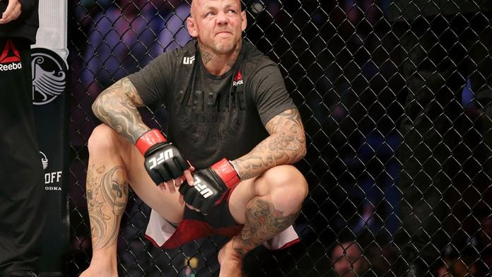Veterán UFC šel k zemi! Na vlastní kůži poznal lekci z Karate Kida