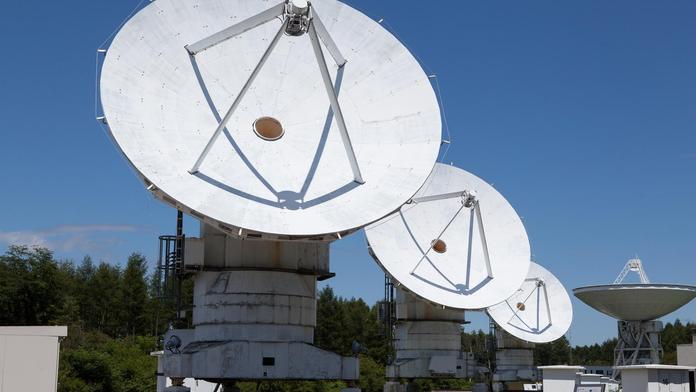 Génius Hawking varuje: Ufoni nám mohou sebrat planetu!