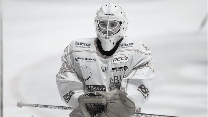 Po boji se zákeřnou nemocí zemřel mladý gólman, na léčbu přispěly i hvězdy NHL