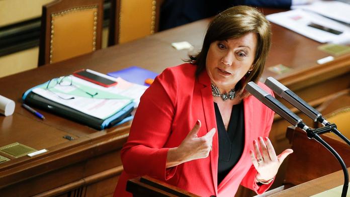 Víc vyděláte, víc zaplatíte? Ministryně Schillerová popsala změny daní