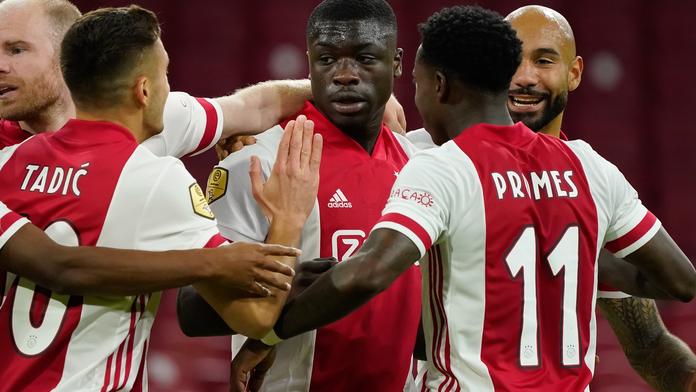 Ajax má před Ligou mistrů problémy. Hlásí 11 hráčů s koronavirem