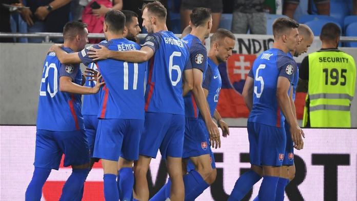 Slováci porazili díky drtivému nástupu Lichtenštejnsko. Trefil se i Hancko