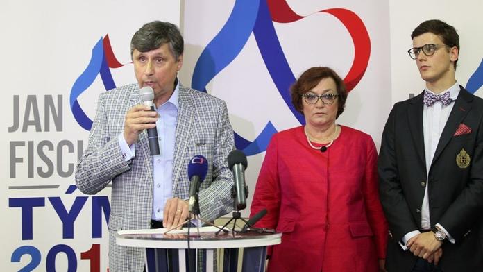 Občas mě zlobí! Zapomíná, kam dal své věci, směje se Dana Fischerová