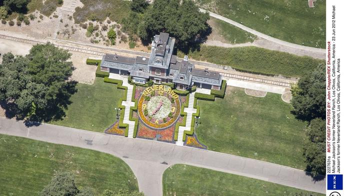 Sídlo Michaela Jacksona je na prodej. Neverland pustne a chátrá