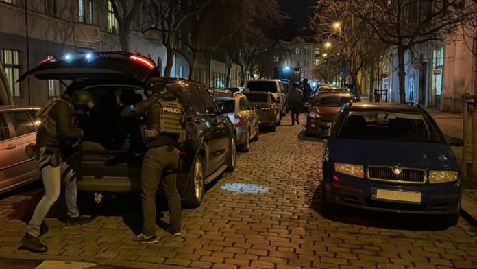 Zásah policie v Bubenči