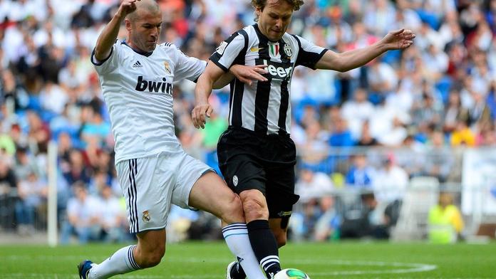 Měl Zidane nahradit Nedvěda?! Juventus vysvětlil, jak to bylo!