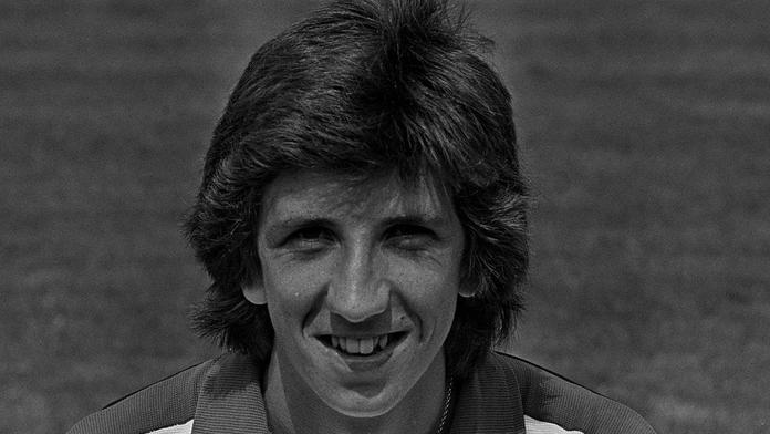 Anglie před finálem Eura oplakává ztrátu legendy, podlehla rakovině