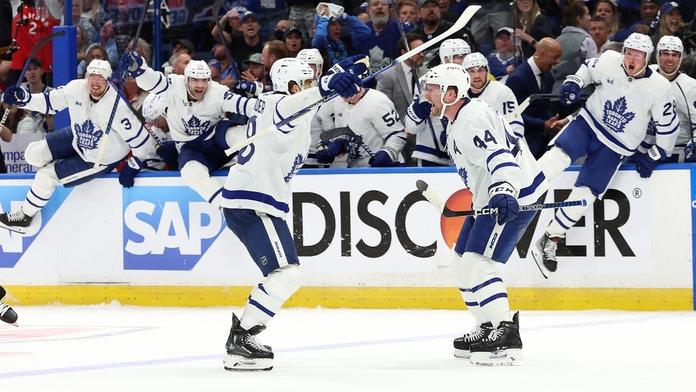 NHL nabídla dramata v prodloužení! Venku uspělo Toronto i New Jersey