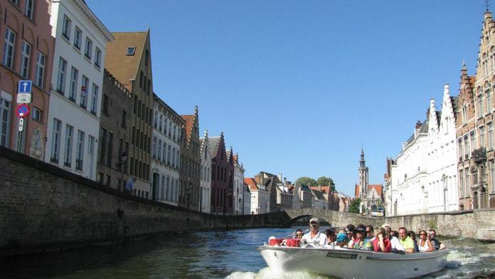 Další evropské město má plné zuby turistů! Chce je omezit