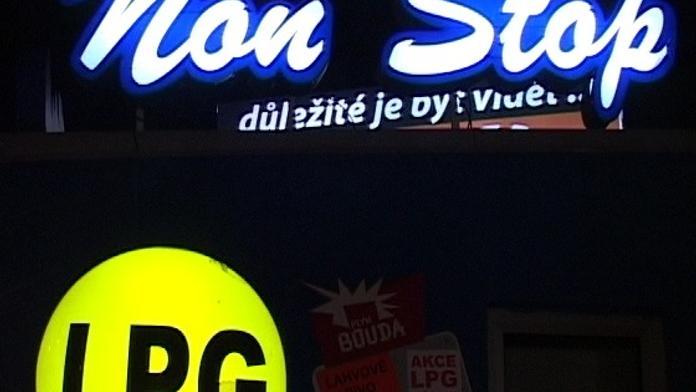 Závadný benzín ničí auta českých řidičů!