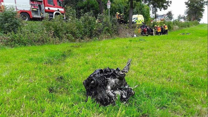 Tragická srážka na Ústecku si vyžádala dvě oběti. Příčina nehody není jasná