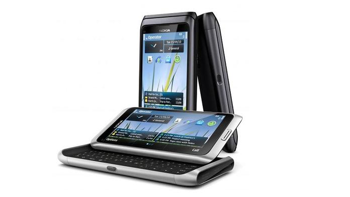 Jen pro manažery: Nokia E7 s výsuvnou klávesnicí