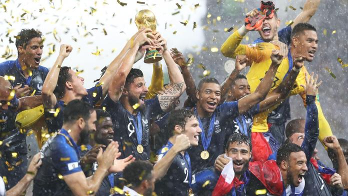 Francouzi slavící vítězství na mistrovství světa v roce 2018