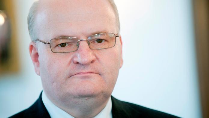 Nový ministr chce, aby poplatky za televizi platili všichni. I ti, co ji nemají