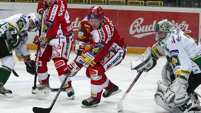 Hokejové derby ozdobí svatba na ledě